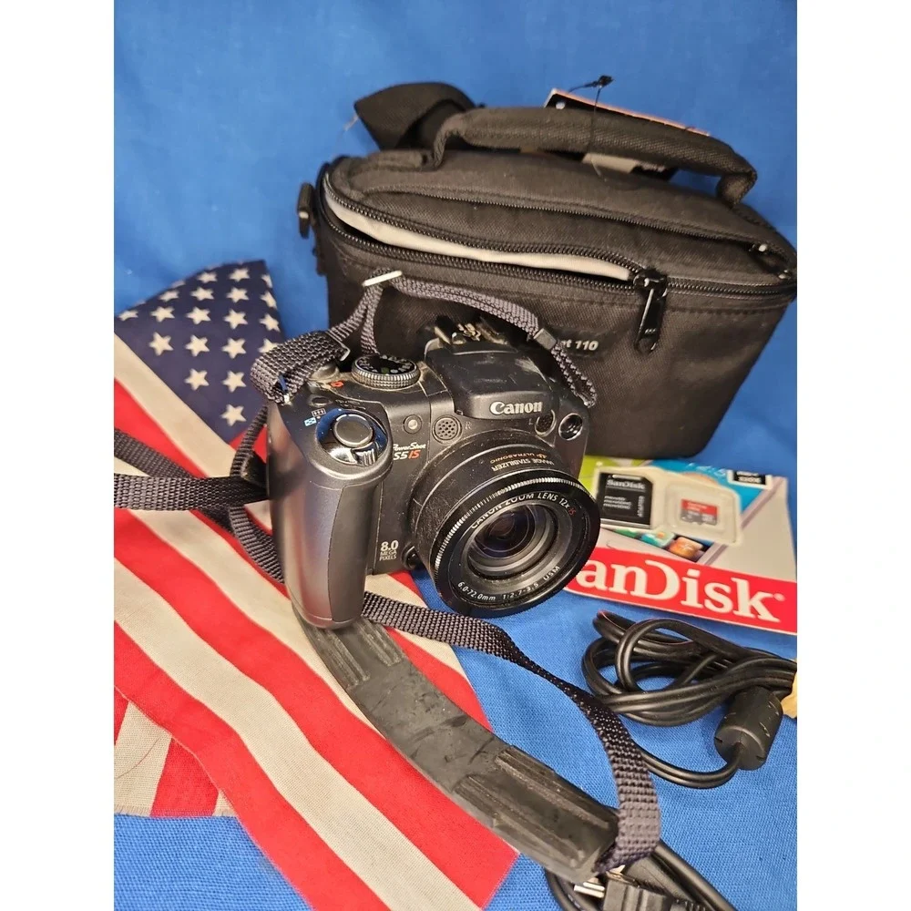 Canon PowerShot S5IS Digital 8.0 MP Camera S5 IS Tested w/Memory Card & Case